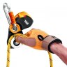 Ролик PETZL® PRO с высоким КПД и защитой от потери при перестежке