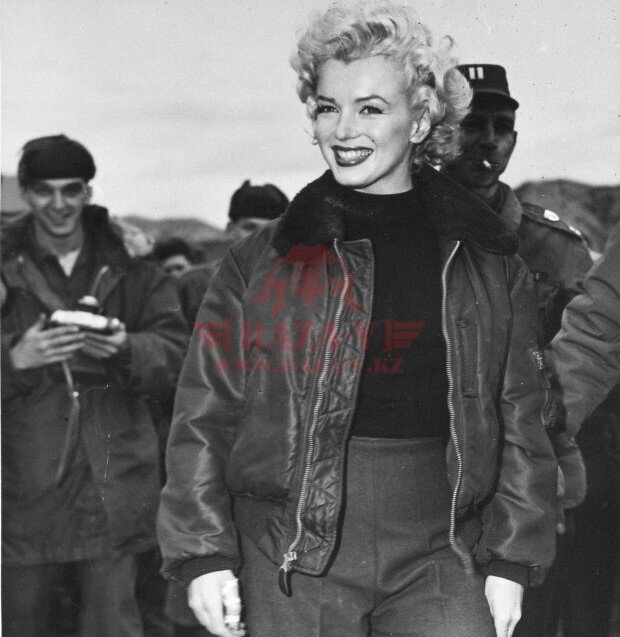 Куртка-бомбер Alpha Industries B-15 Flight Jacket (Replica Blue)