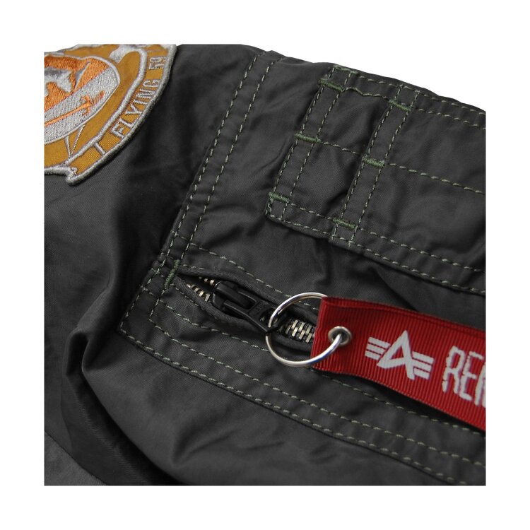 Куртка-бомбер Alpha Industries CWU Pilot Jacket (Sage Black)
